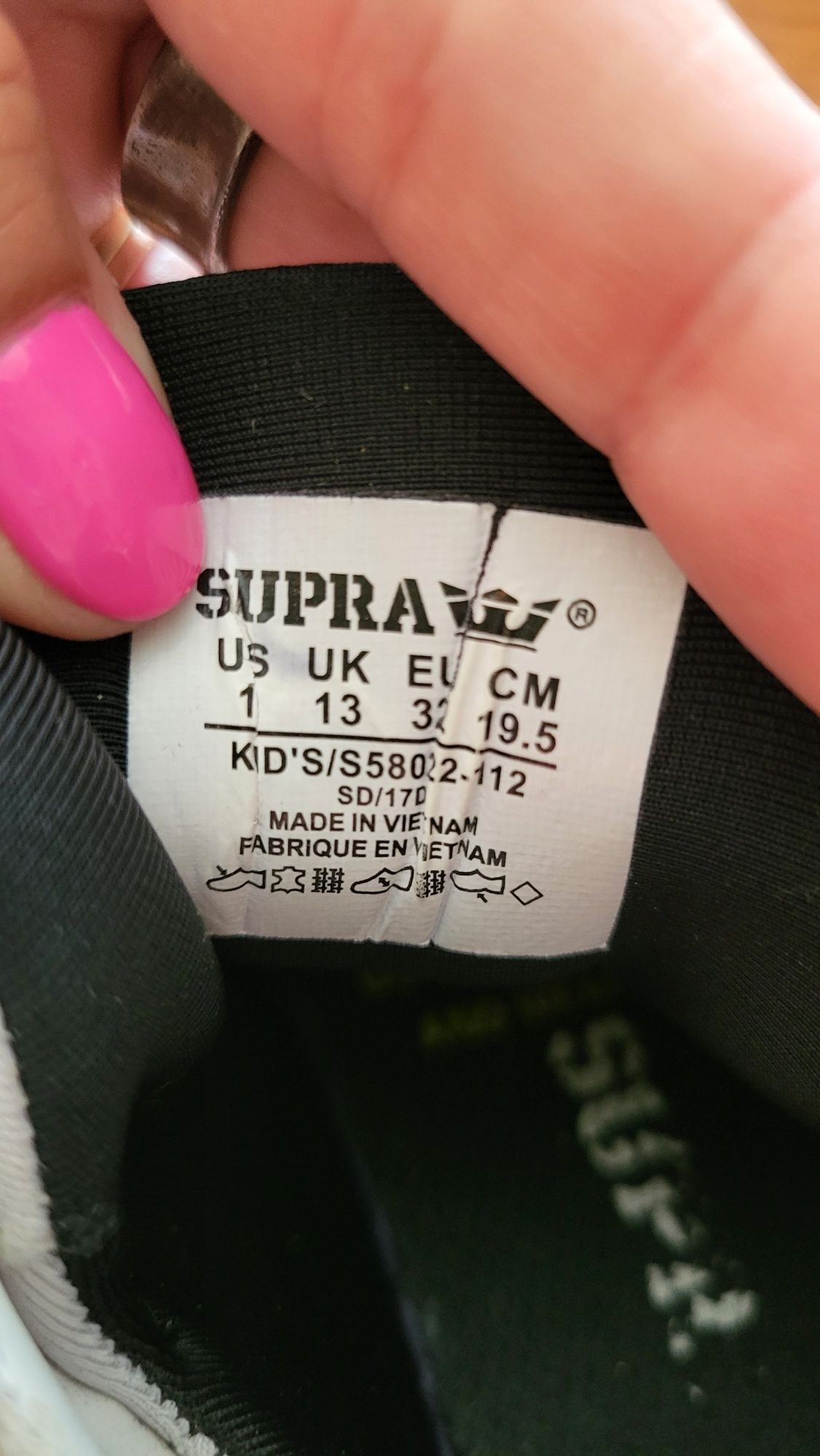 Dziecięce białe buty Supra r. 32