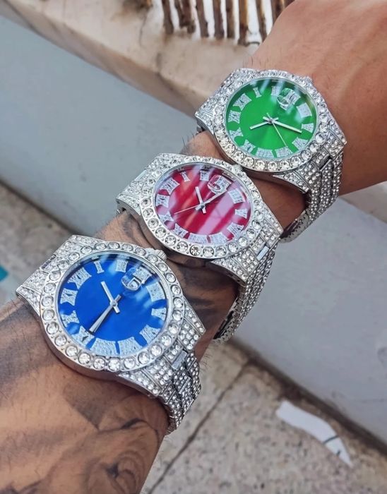 Relógios cravejados