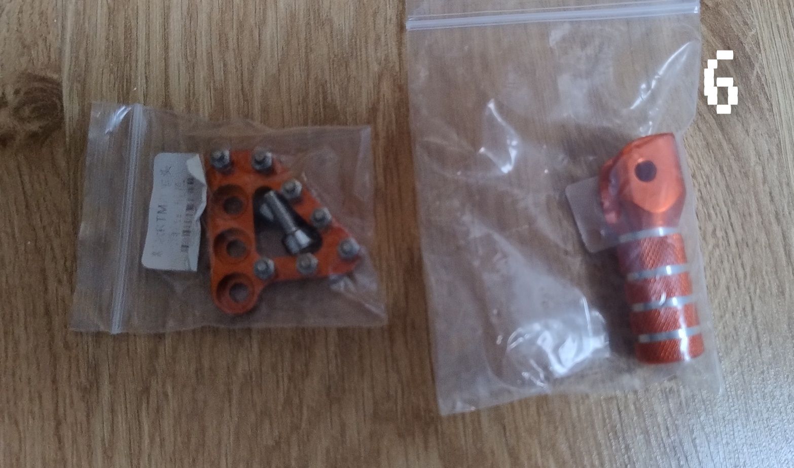 Varios acessórios moto - risers 22mm, bolsa telemóvel, Calibrador vel