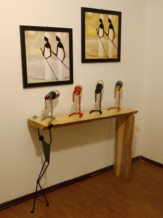 Vendo suportes de garrafas de corrente com pintura eletrostática 25 eu