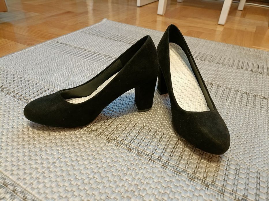 Buty na obcasie 36 czarne