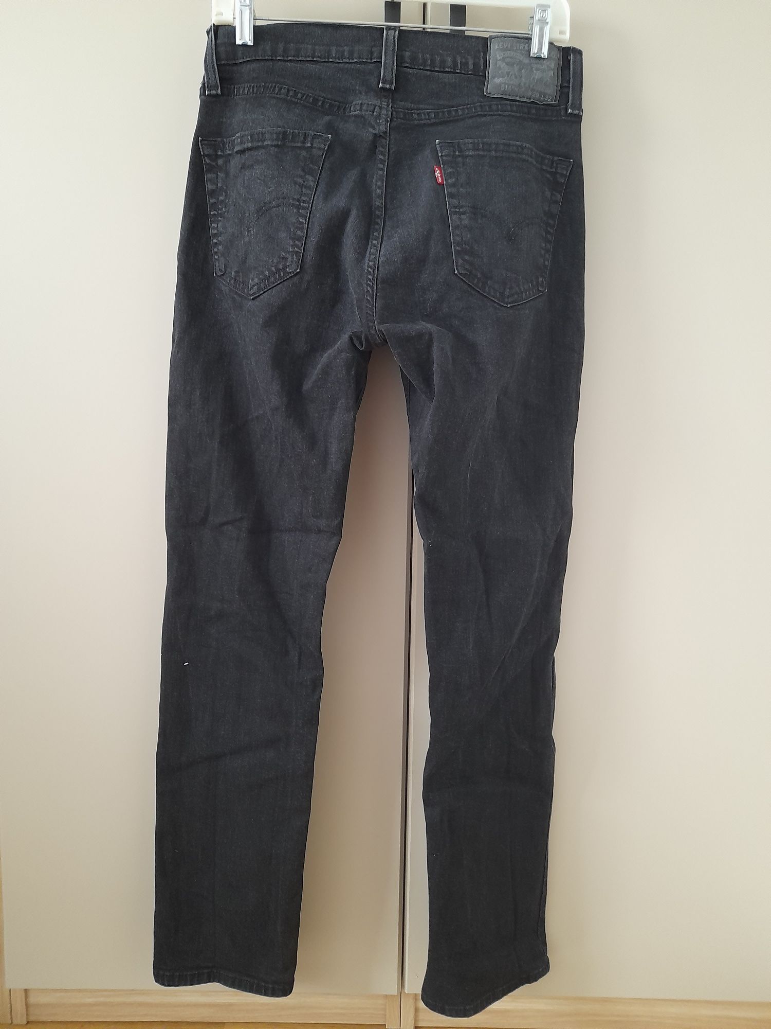 Jeansy Levis W29 L32 , 170/74A czarne oryginalne jak nowe