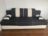 Rozkładana sofa.
