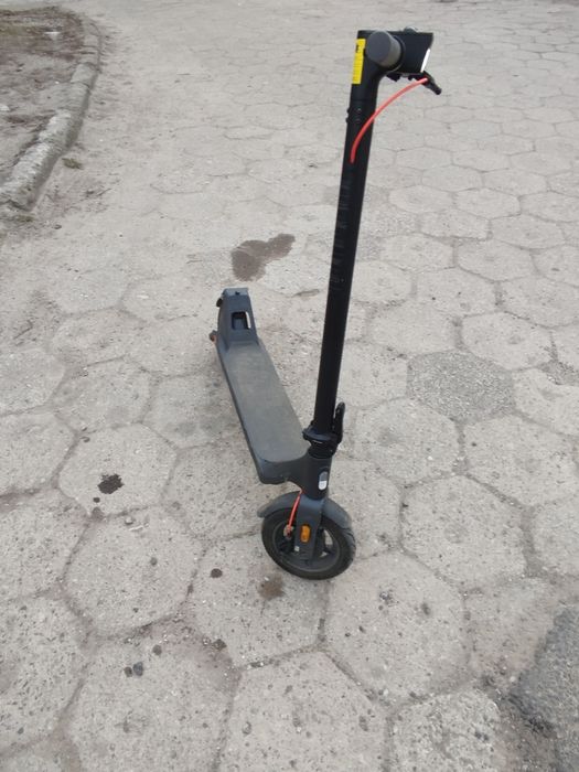sprzedam  XIAOMI Electric Scooter 4 Lite (2nd Gen) 25km 300W