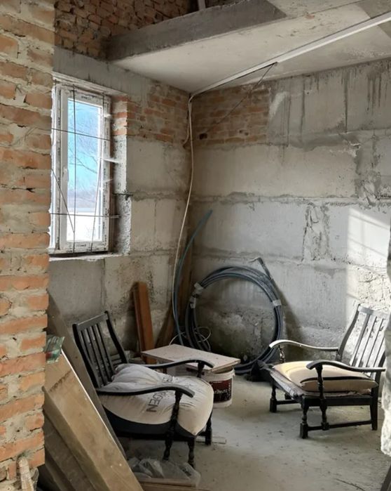 Продаж 3 поверхового дуплекса