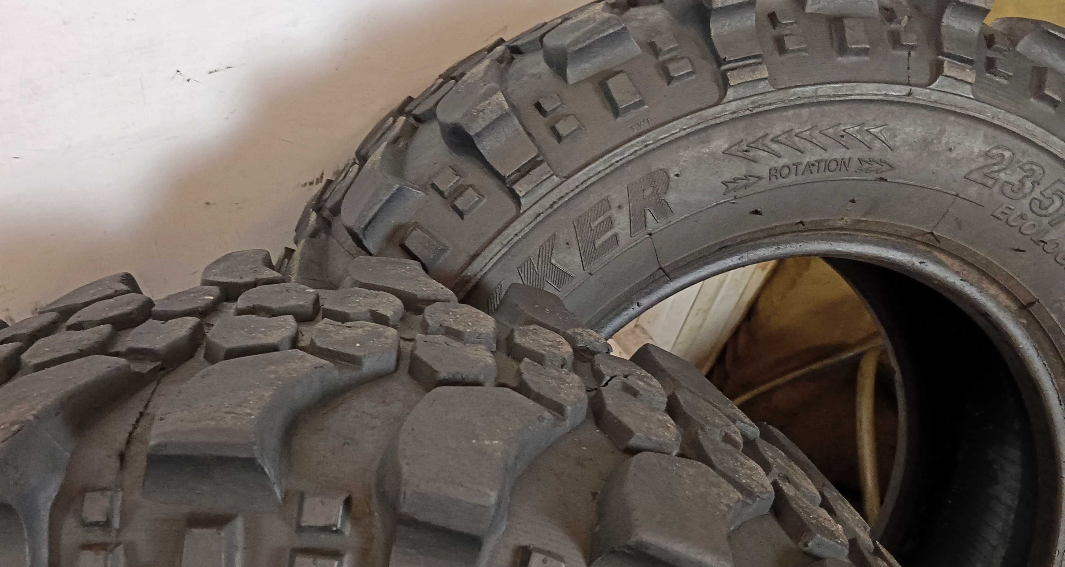 P705320M Para 235/75R15 115Q Equipe Trekker Ecologic Tyre dot.0220