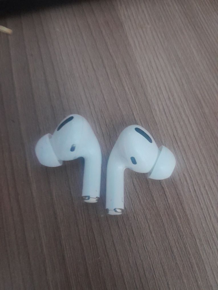 Продам безпроводні навушники Airpods Pro 2 покоління