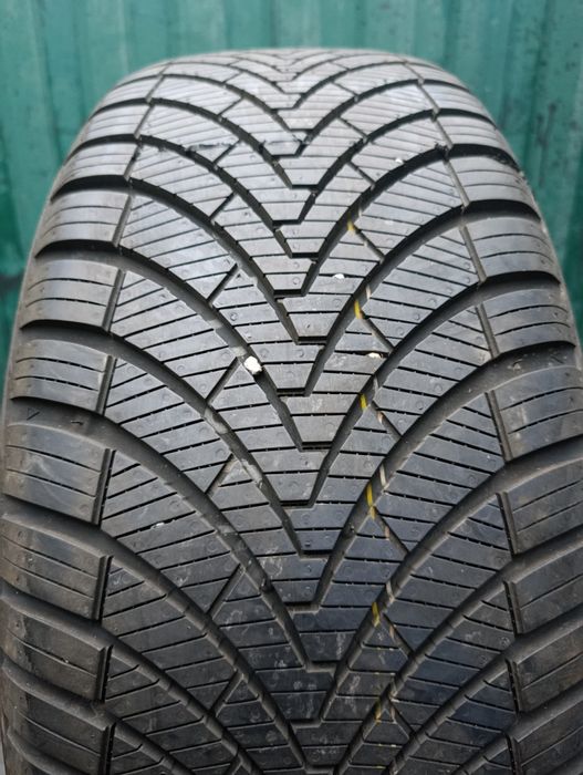 235/55/18 kumho одна шина 24 рік