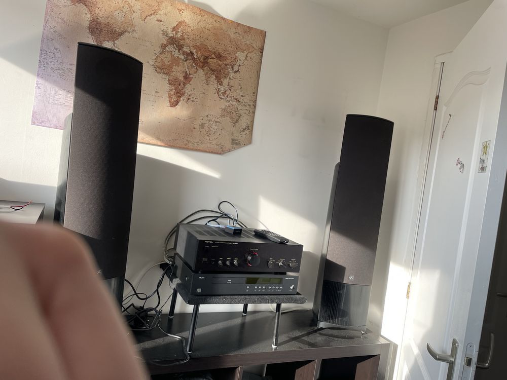 Kolumny elektrostatyczne Martin Logan Mosaic