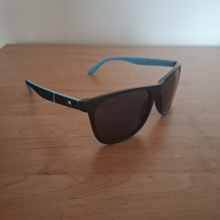 Okulary przeciwsloneczne tommy hilfiger