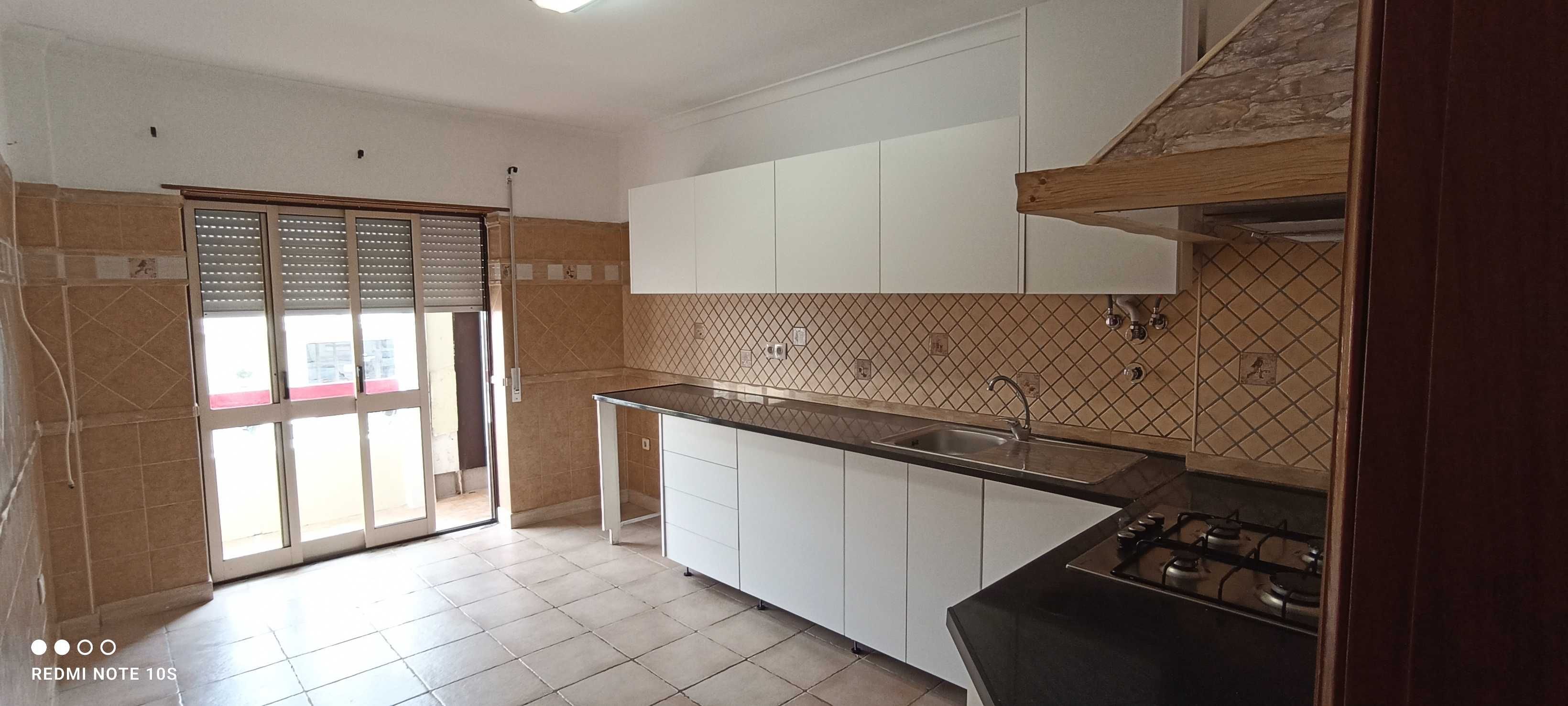 Apartamento T2 perto do tribunal da Moita