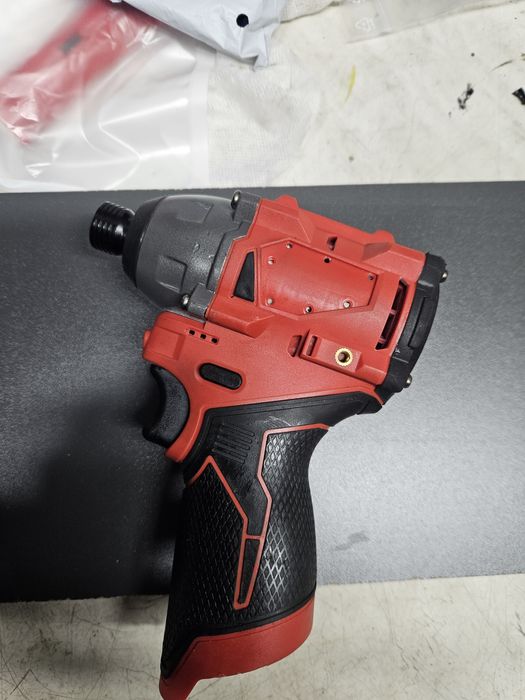 Zakretarka udarowa hex na baterie Milwaukee M12