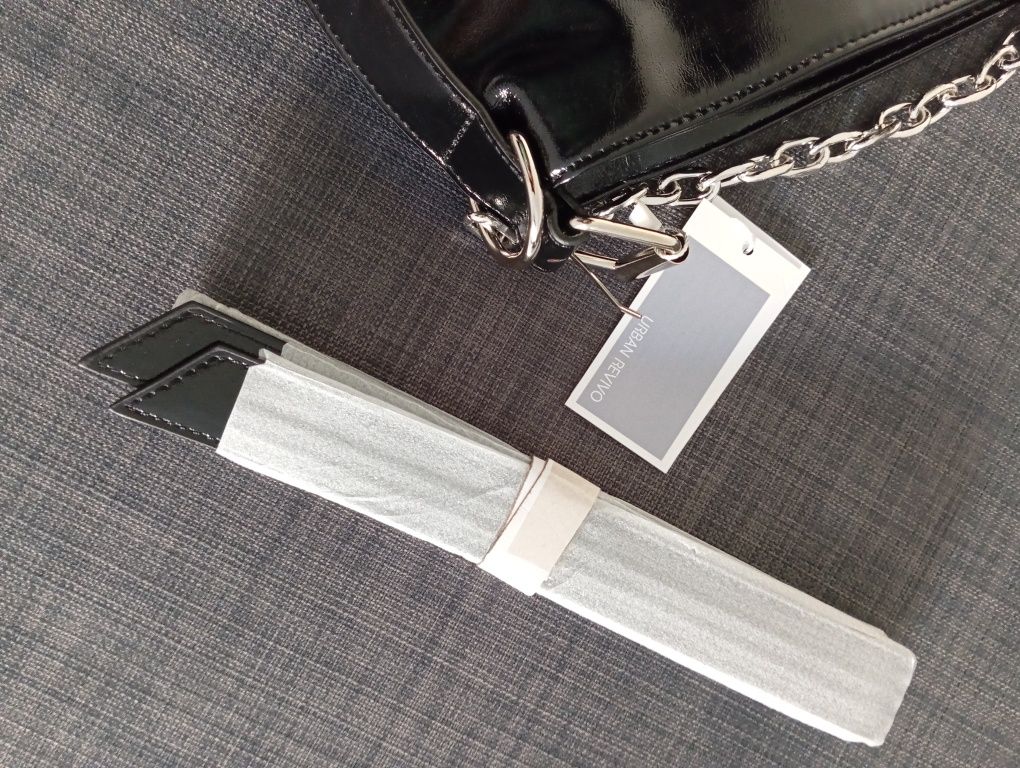 Nova bolsa de couro feminina de marca de designer independente. Por fa