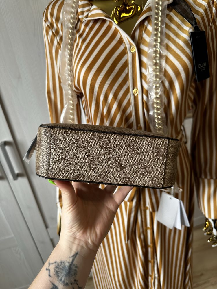 Guess monogram listonoszka torebka na ramoę