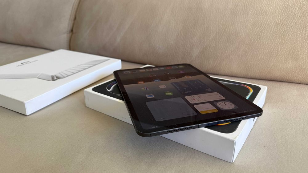 Vendo troco iPad Pro M4 256Gb + Celular C/Garantia Apple
