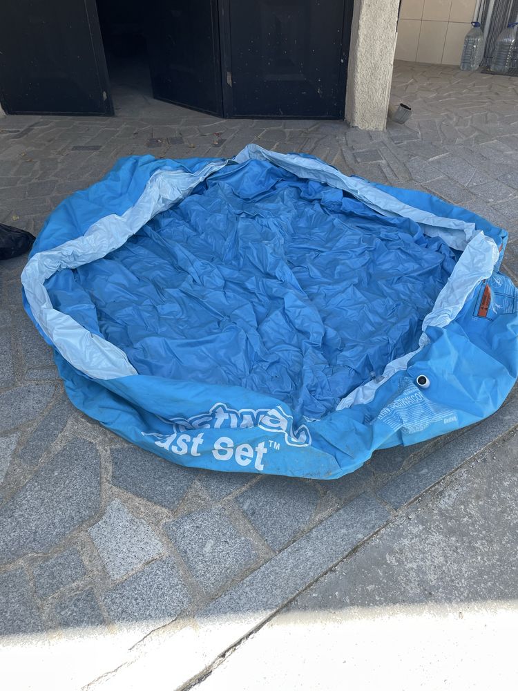 Piscina Como nova