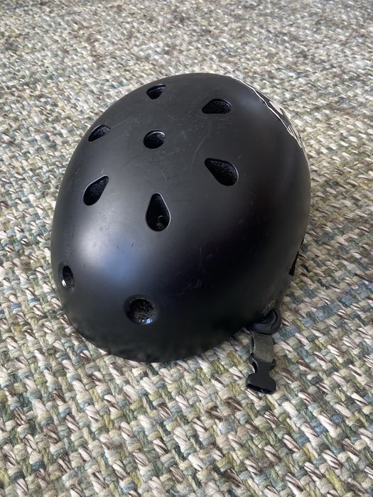 Skate : protecoes, mochila, street skate globe e surf skate swell tech