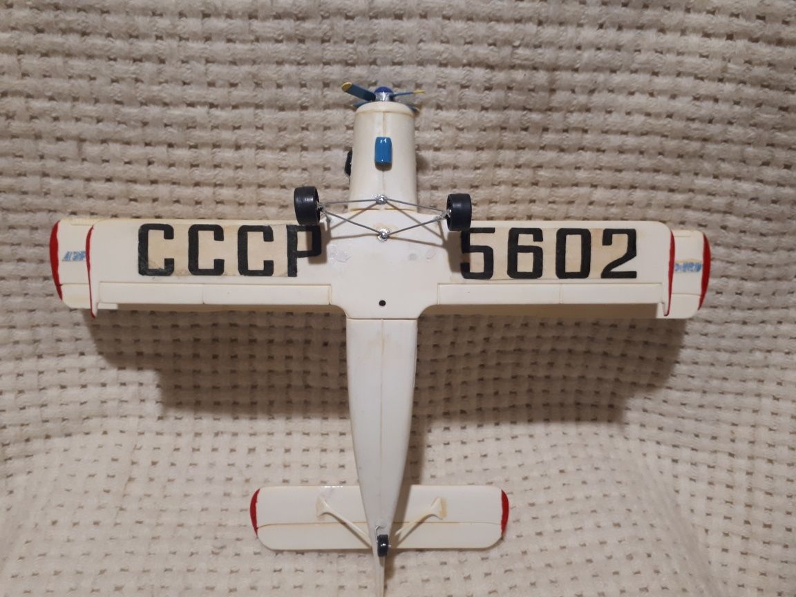 Модель самолёта АН-2