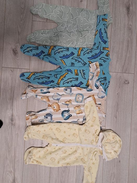 Продам лот речей для новонародженого