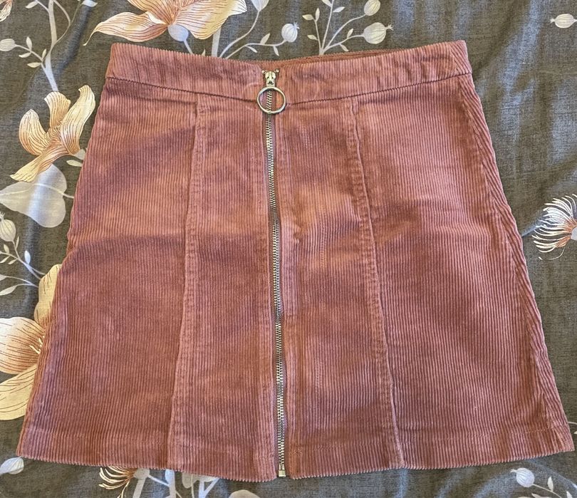 Продаю женскую велюровую юбку