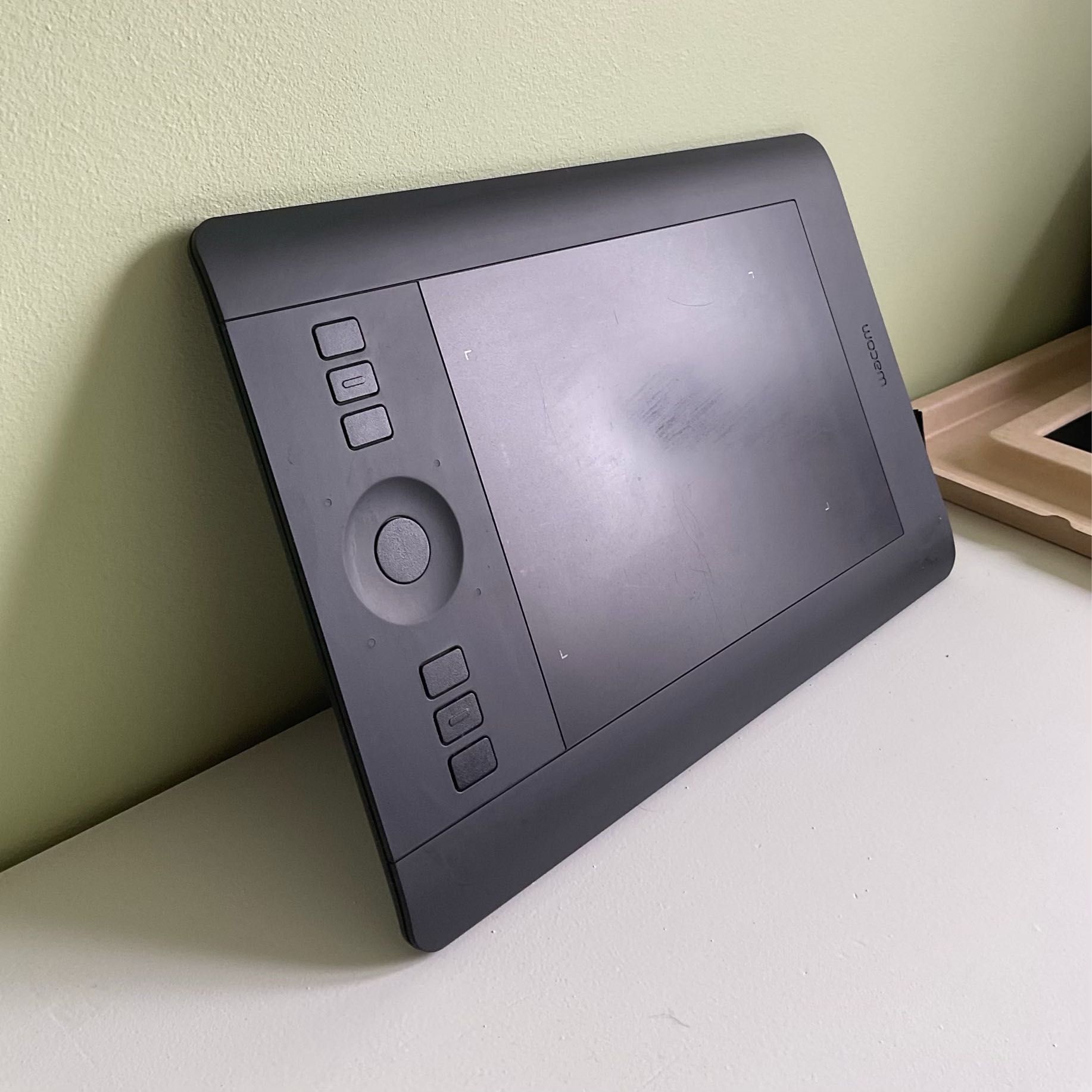 Tablet graficzny wacom intuos pro pth-451