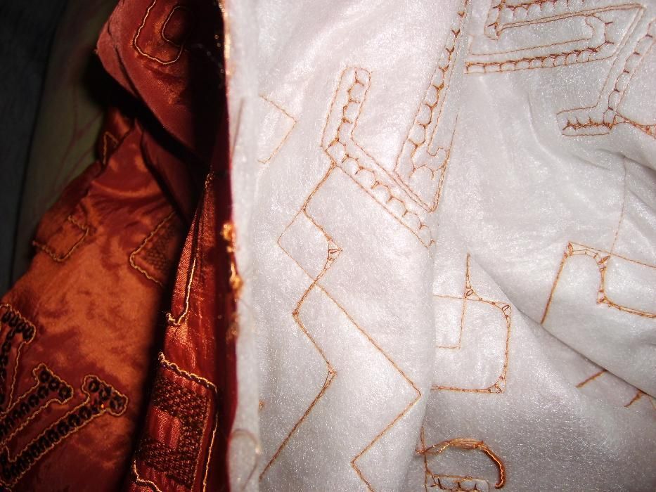 Ткань плащевка стеганная на синтепоне