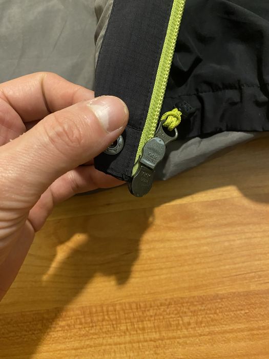 (L) HAGLOFS Черная курточка на мембране весенняя осенняя tnf gore tex