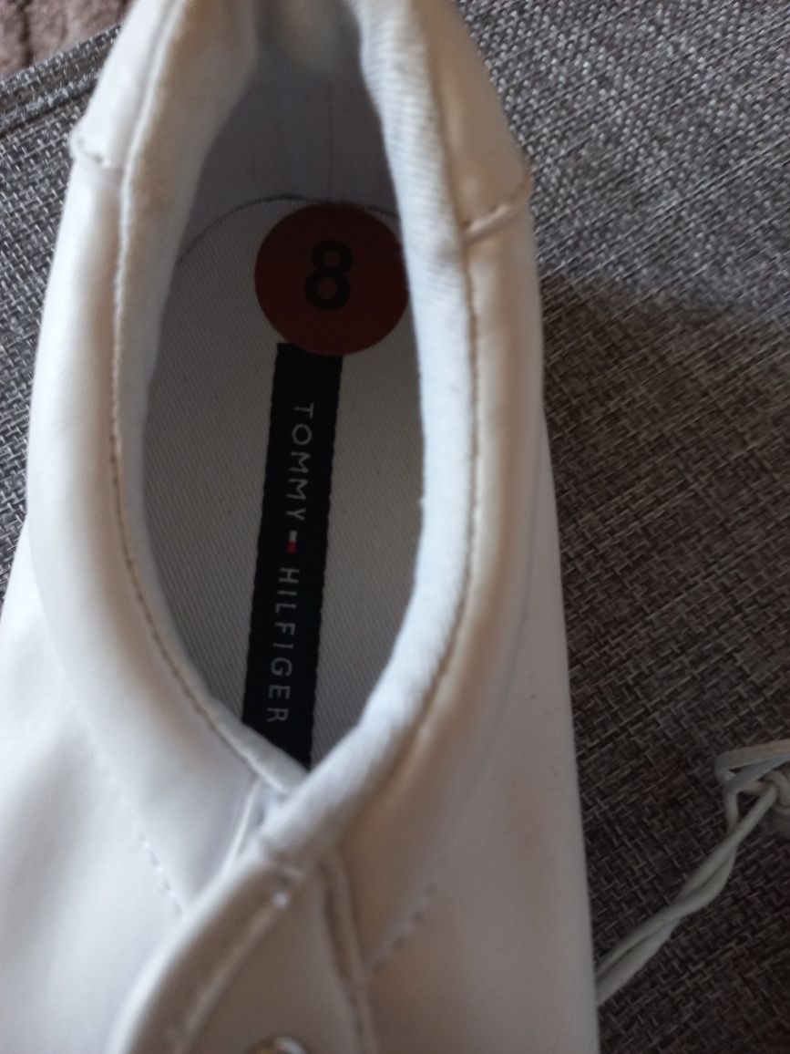 Tommy hilfiger wsuwane buty sportowe 39