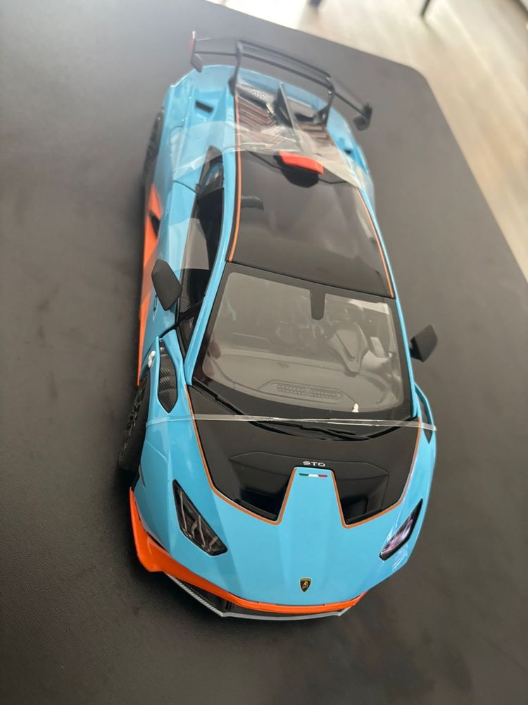 Lamborghini Huracan STO telecomandado escala 1:14