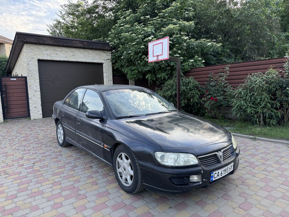 Opel Omega B автомат 2.5