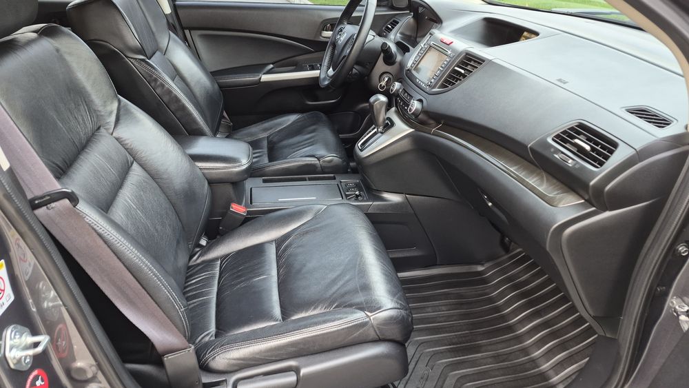 Продам офійійну HONDA CR-V