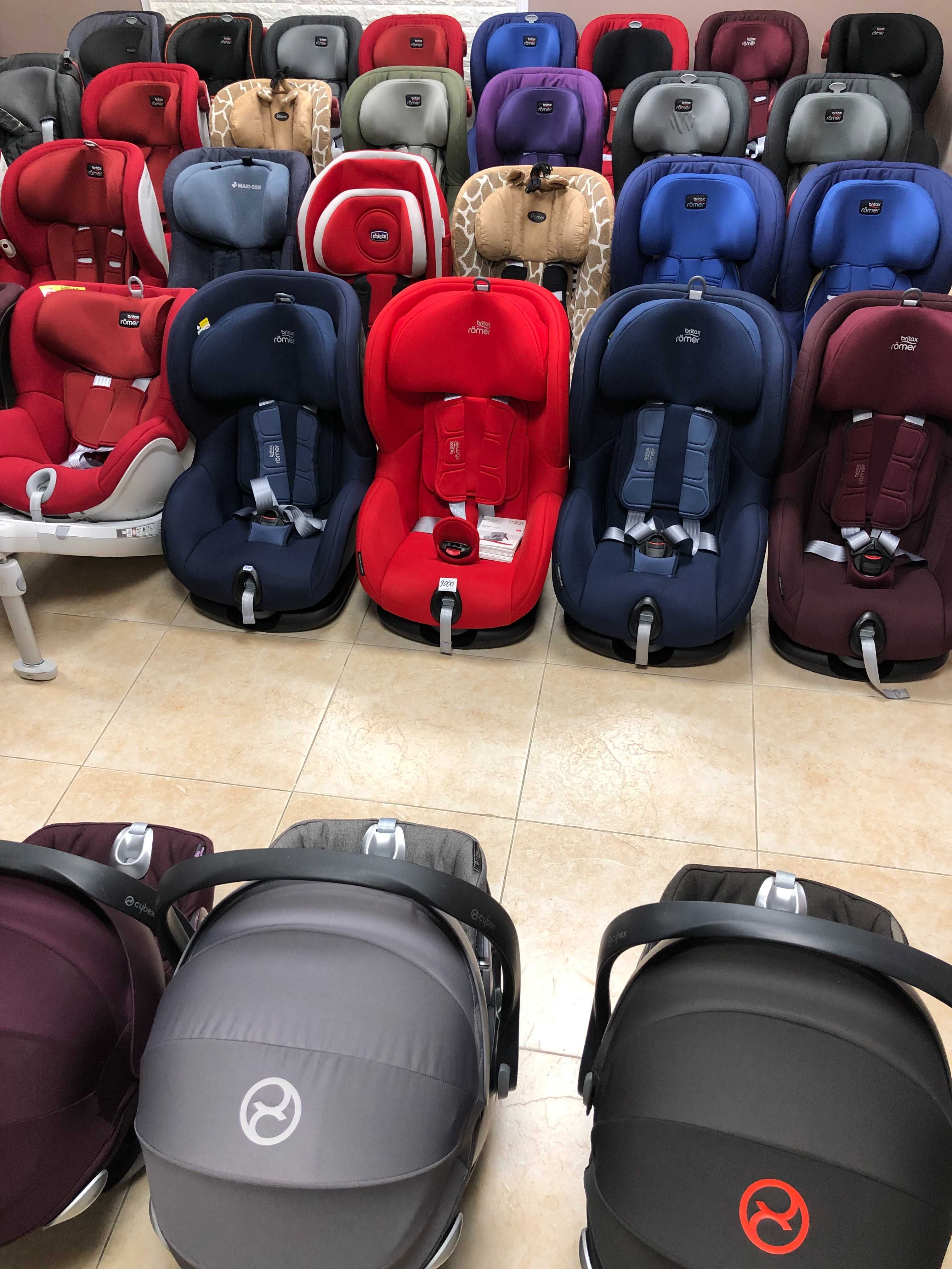 Автокрісло Britax Römer Cybex Recaro Maxi Cosi автолюлька cloud