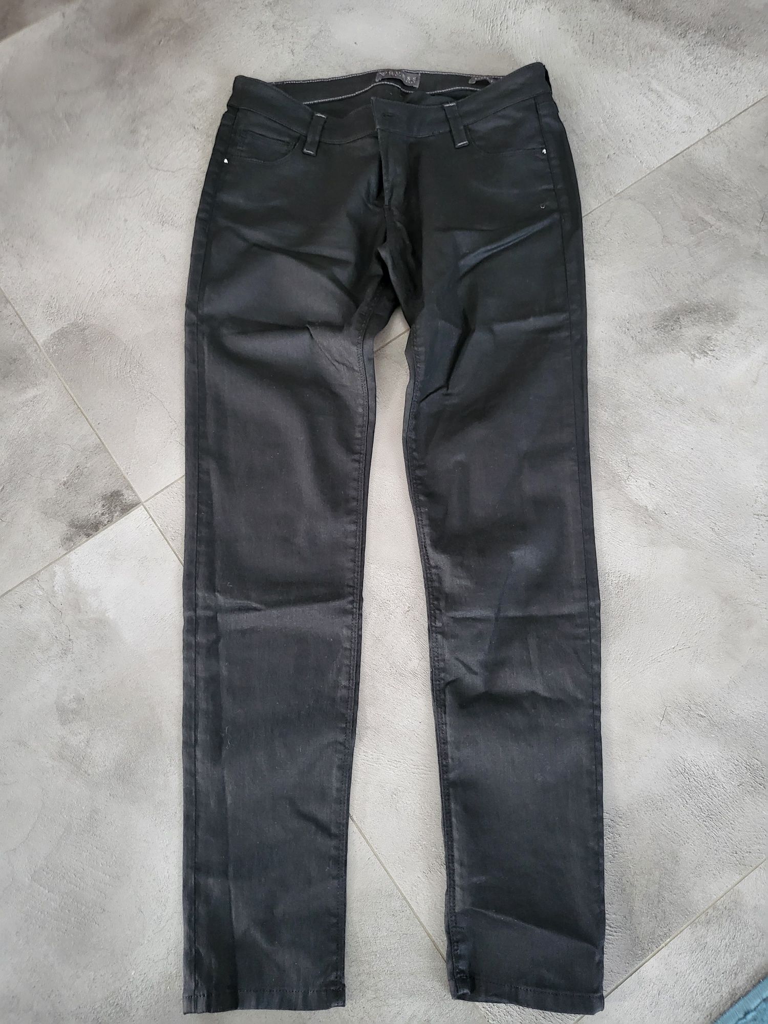 Guess spodnie jeansowe damskie nowe bez metek rozm.31