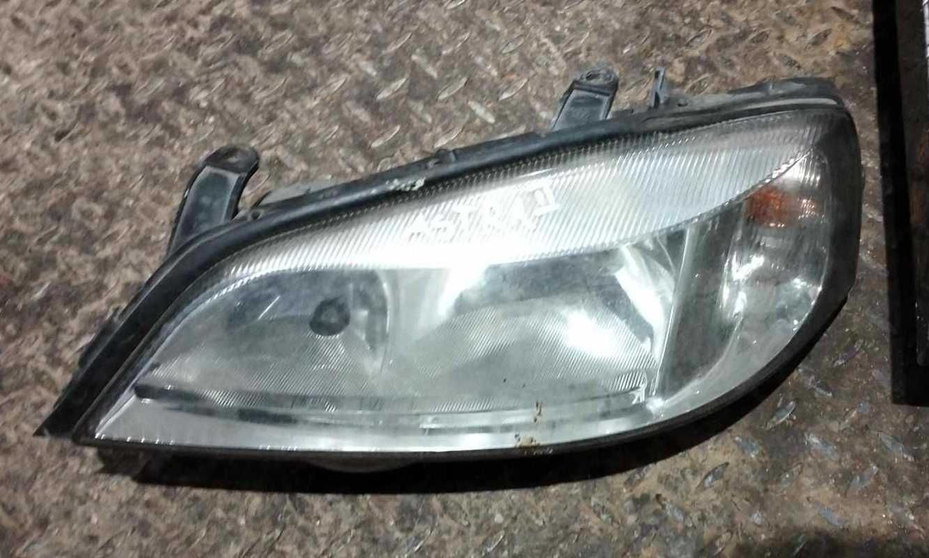 lampy przednie lampa przednia Opel Astra II Bertona