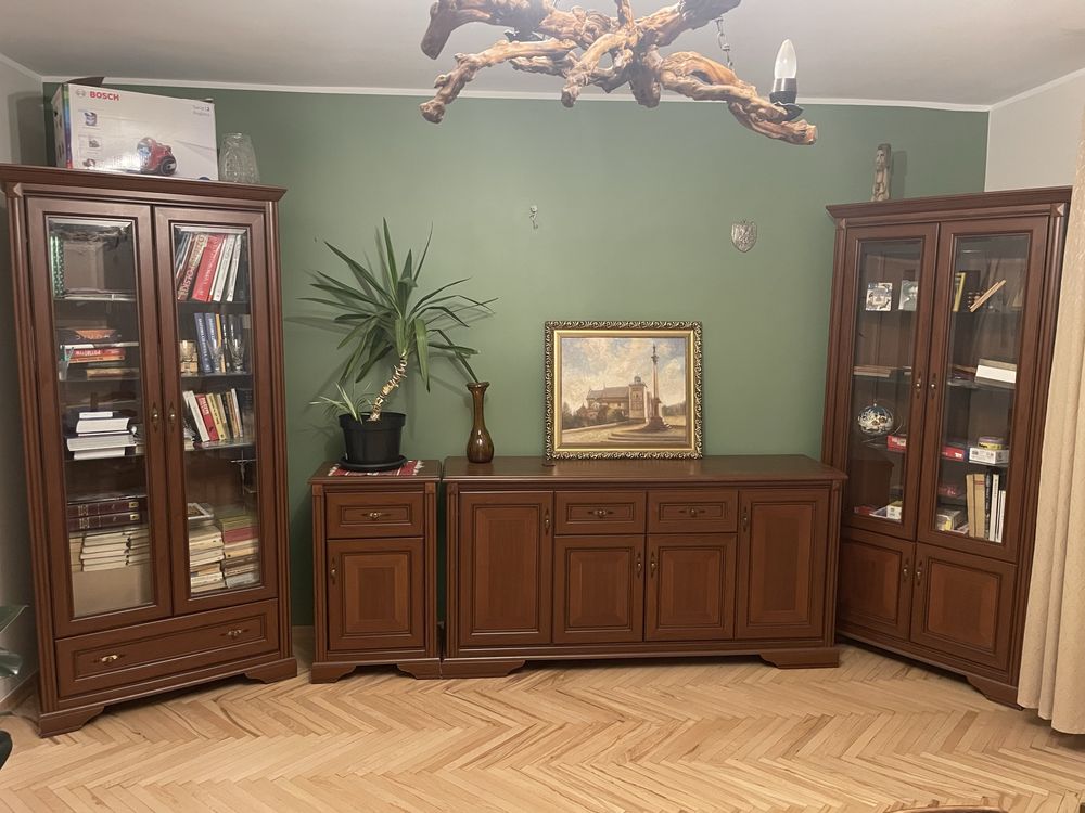 Zestaw witryn/kredensow do salonu - meble
