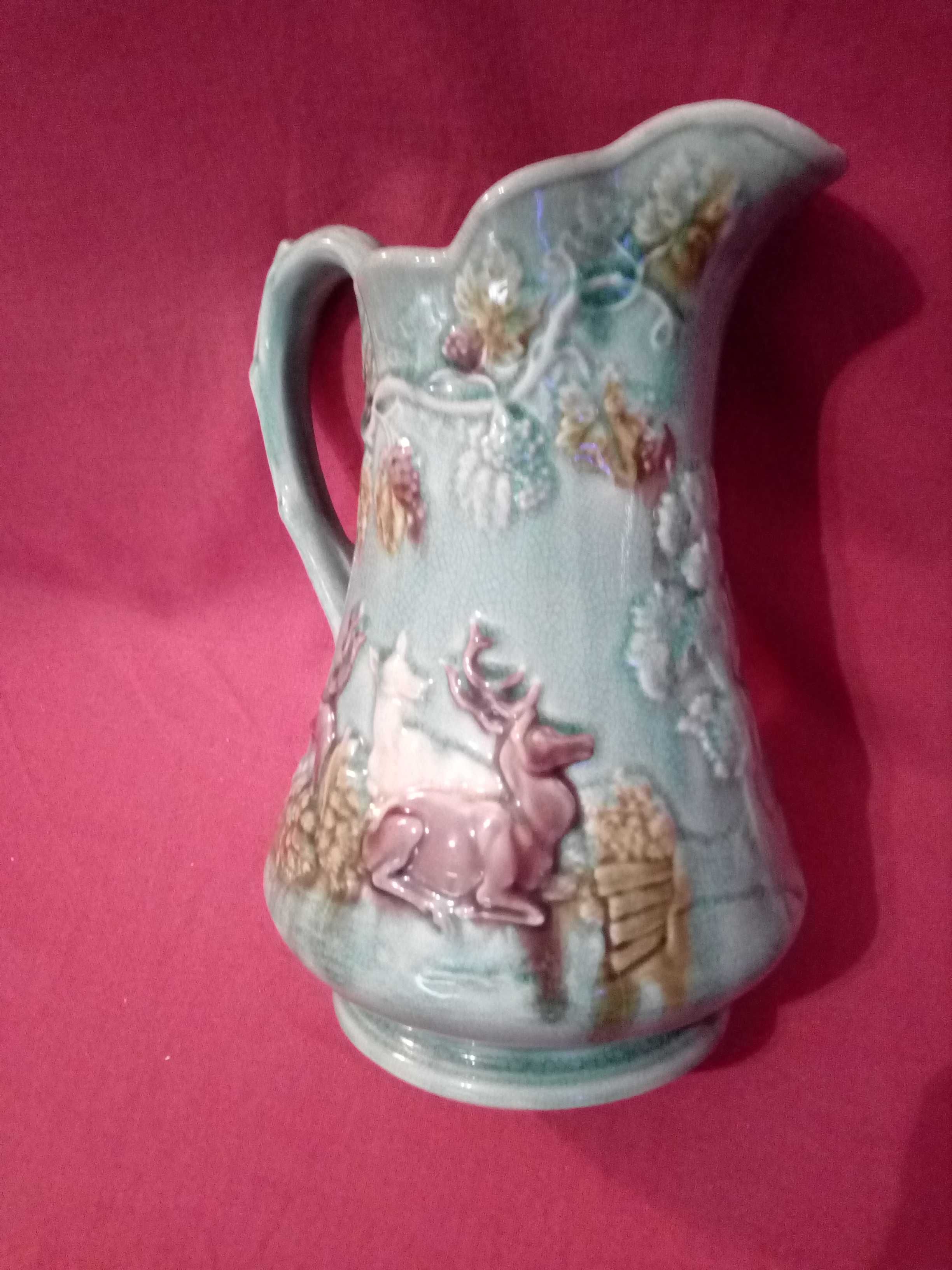 Jarro Vintage Caçada em Porcelana Craquelé