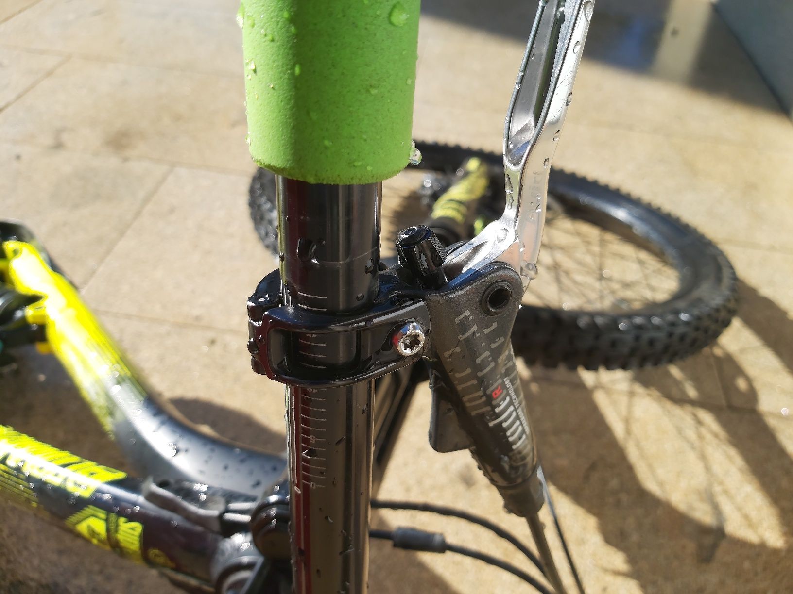 Vendo/troco bicicleta de downhill