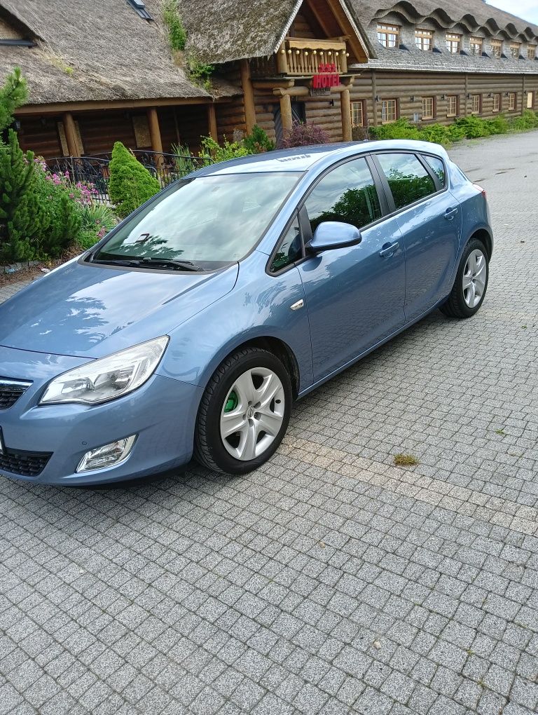 Sprzedam Opel Astra J