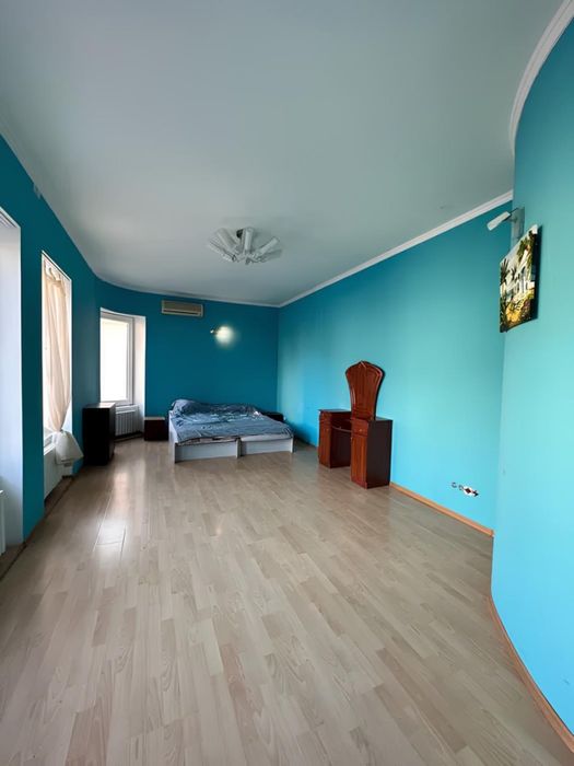 Cдам посучточно мероприятий дом 5 спален бассейн подогрев сауна 13 ф)