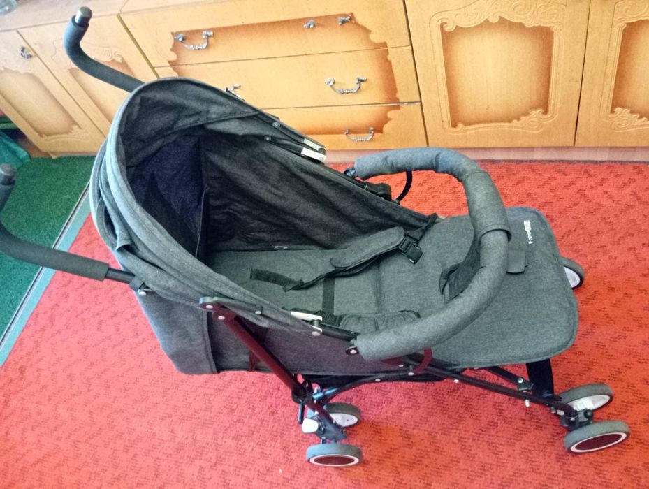 Каляска дитяча бу