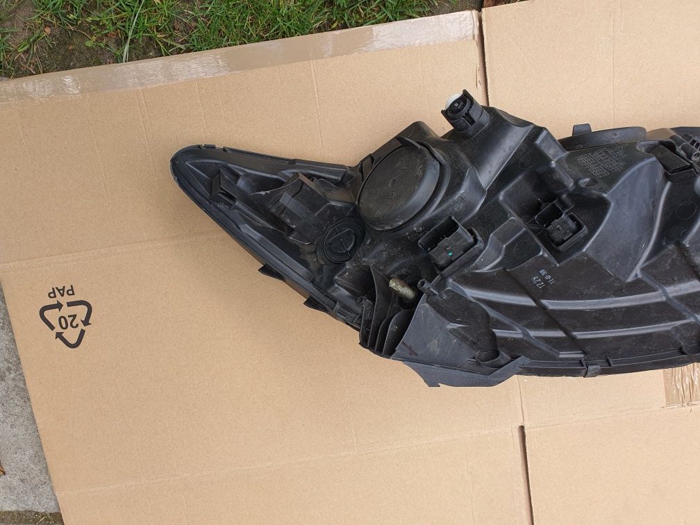 Lampa lewa Renault Captur 1 J5 13-19r