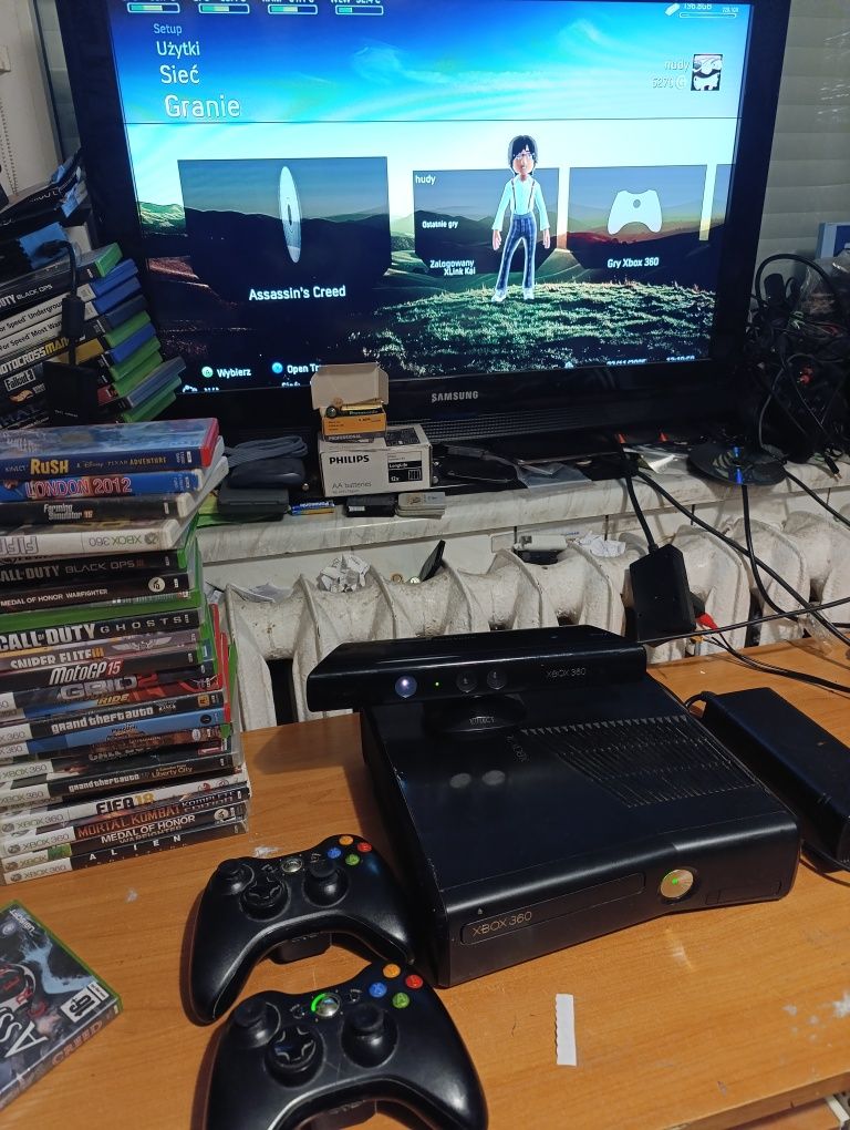Zestaw Xbox 360 2 pady Kinect 25 gier