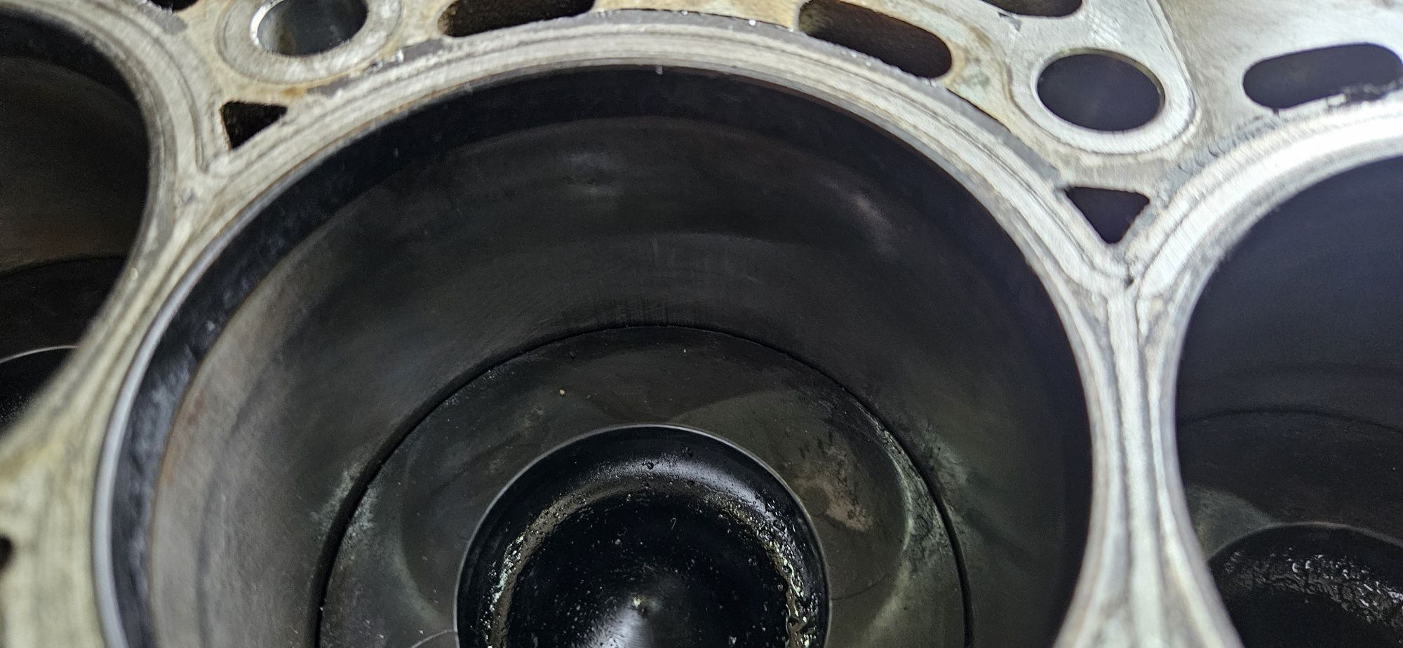 Bmw N47D20A Blok Wał Tłoki