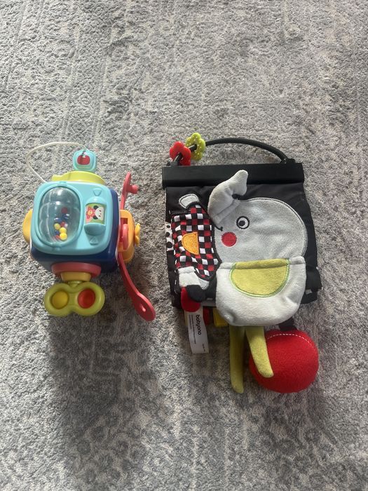 Іграшка для манюні