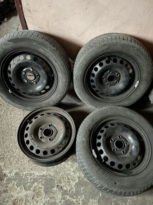 Felgi stalowe z oponami R15 VW golf 5x112