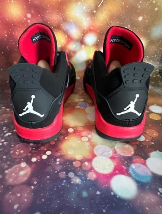 Jordan 4 Retro Red Thunder r.43