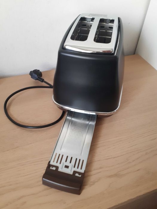 toster Delonghi zapiekacz czarny