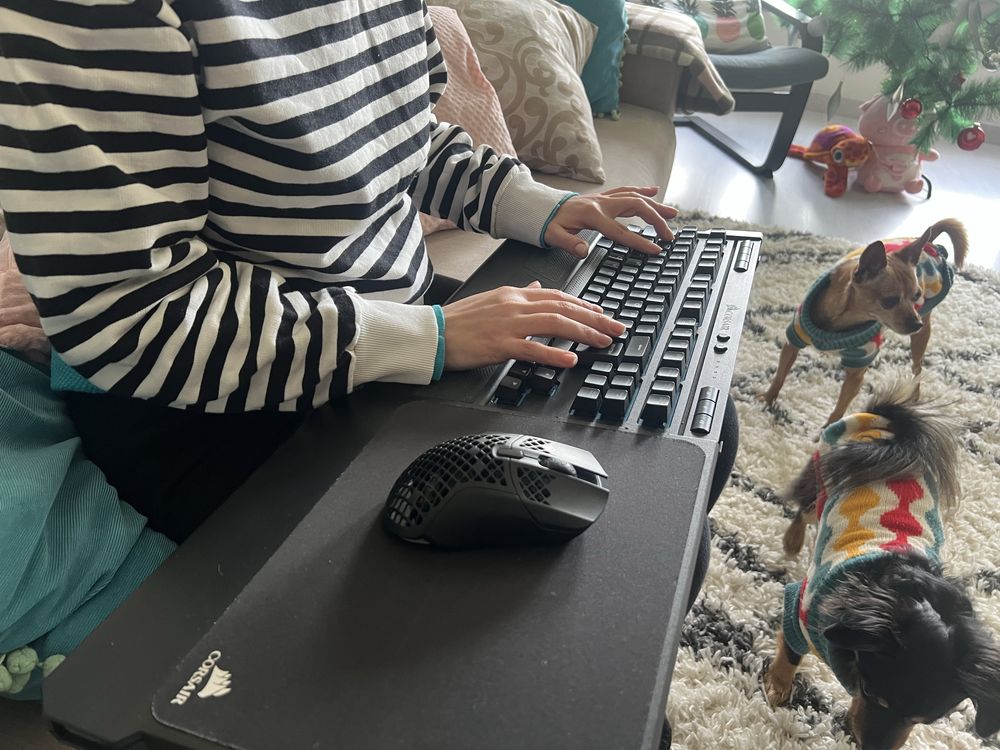 Teclado Gaming Wireless Corsair K 63 com suporte
