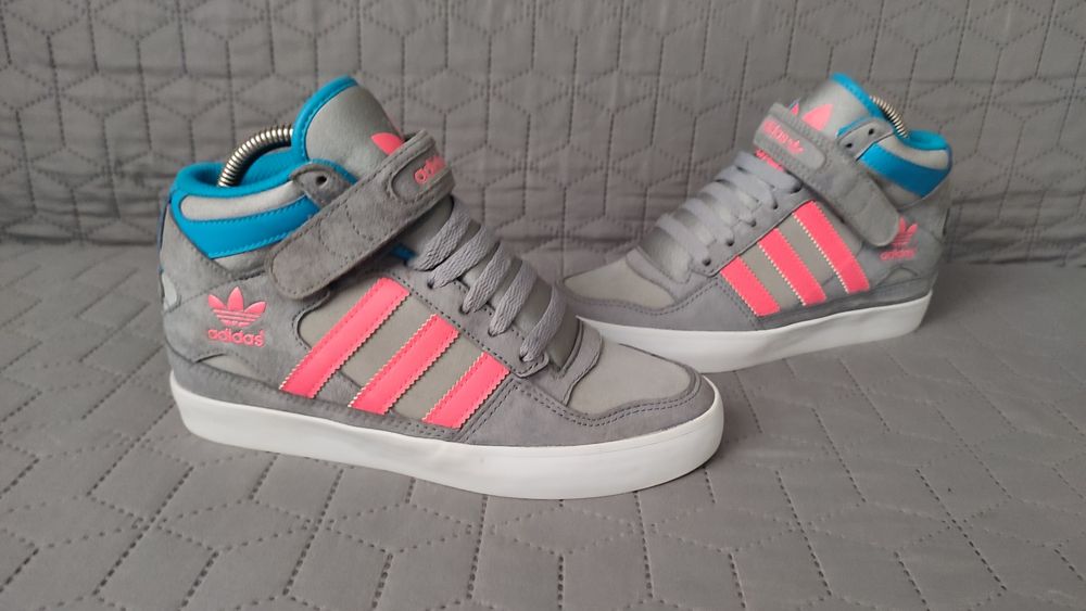 Кросівки хайтопи ADIDAS на танкетці, 36,5 р., 22,5-23,5 см