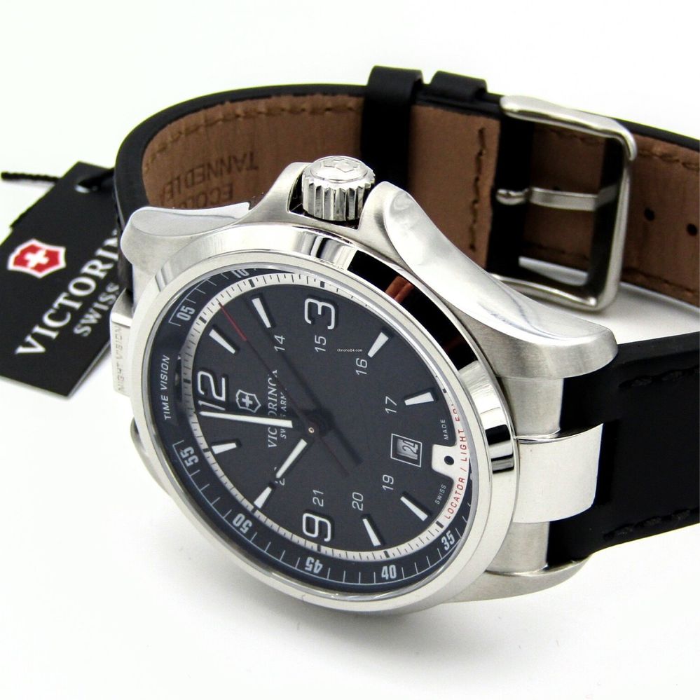 Оригінальний Швейцарський годинник Victorinox Swiss Army Night Vision